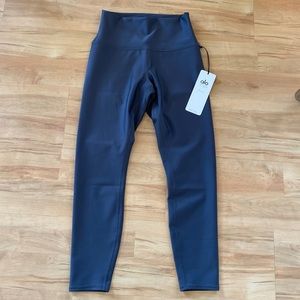 Alo Yoga High-Waist Airlift Legging